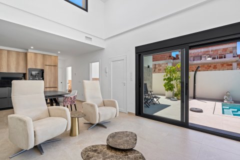 Villa pārdošanā Daya Nueva, Alicante, Spānijā 3 istabas, 128 m2 Nr. 189606 - attēls 11