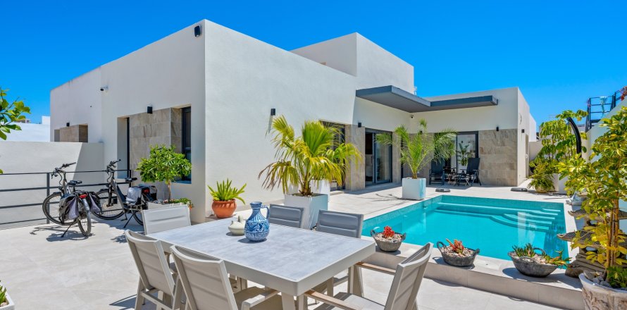 Villa Daya Nueva, Alicante, Spānijā 3 istabas, 128 m2 Nr. 189606