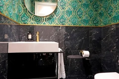 Apartamento en venta en Barcelona, España 3 dormitorios, No. 140948 - foto 20