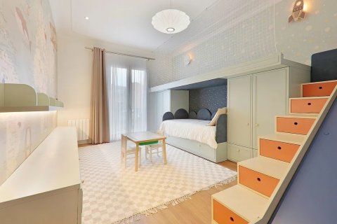 Apartamento en venta en Barcelona, España 3 dormitorios, No. 140948 - foto 26