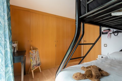 Apartamento en venta en Barcelona, España 3 dormitorios, No. 140949 - foto 27