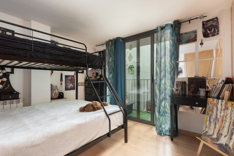 Apartamento en venta en Barcelona, España 3 dormitorios, No. 140949 - foto 26