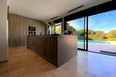 Сasa en venta en Santa Cristina d'Aro, Gerona, España 4 dormitorios, No. 140947 - foto 4