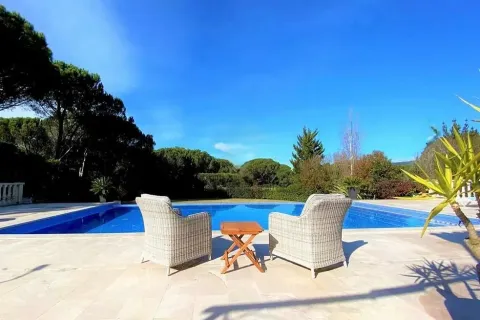 Сasa en venta en Santa Cristina d'Aro, Gerona, España 4 dormitorios, No. 140947 - foto 1