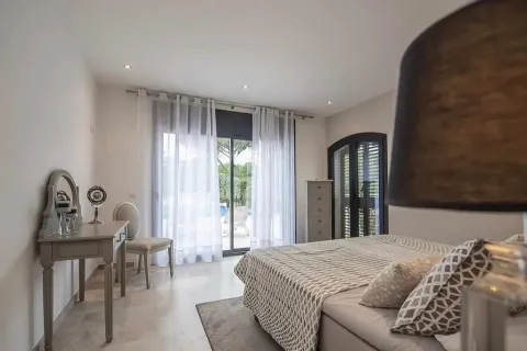 Сasa en venta en Santa Cristina d'Aro, Gerona, España 4 dormitorios, No. 140947 - foto 12