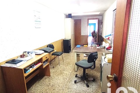 Talo myytävänä Mora d'Ebre, Tarragona, Espanja, 3 makuuhuonetta, 490 m2 No. 153221 - kuva 26