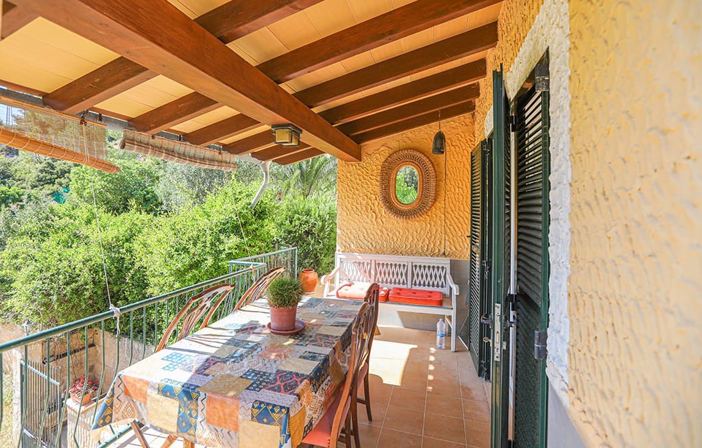 Villa en Sant Elm, Mallorca, España 6 dormitorios, 180 m2 No. 147799