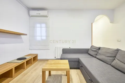 Apartment for sale in Barcelona, Spain 1 bedroom, 47 sq.m. No. 166960 - photo 10