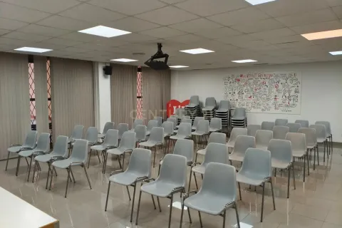 Gewerbeimmobilien zum Verkauf in L'Hospitalet de Llobregat, Barcelona, Spanien 311 m2 Nr. 166958 - Foto 2