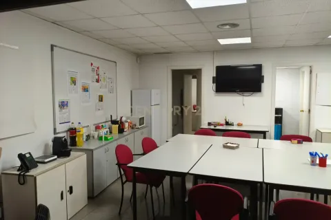 Gewerbeimmobilien zum Verkauf in L'Hospitalet de Llobregat, Barcelona, Spanien 311 m2 Nr. 166958 - Foto 12