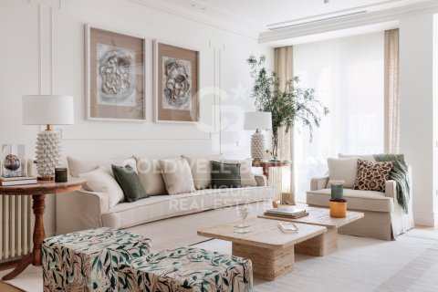 Apartment in Madrid, Spain 3 bedrooms, 230 sq.m. No. 178883