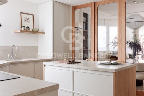 Apartment for sale in Madrid, Spain 3 bedrooms, 230 sq.m. No. 178883 - photo 29