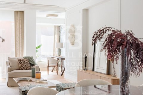Apartment for sale in Madrid, Spain 3 bedrooms, 230 sq.m. No. 178883 - photo 20