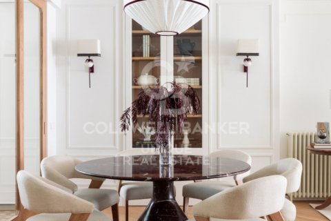 Apartment for sale in Madrid, Spain 3 bedrooms, 230 sq.m. No. 178883 - photo 23