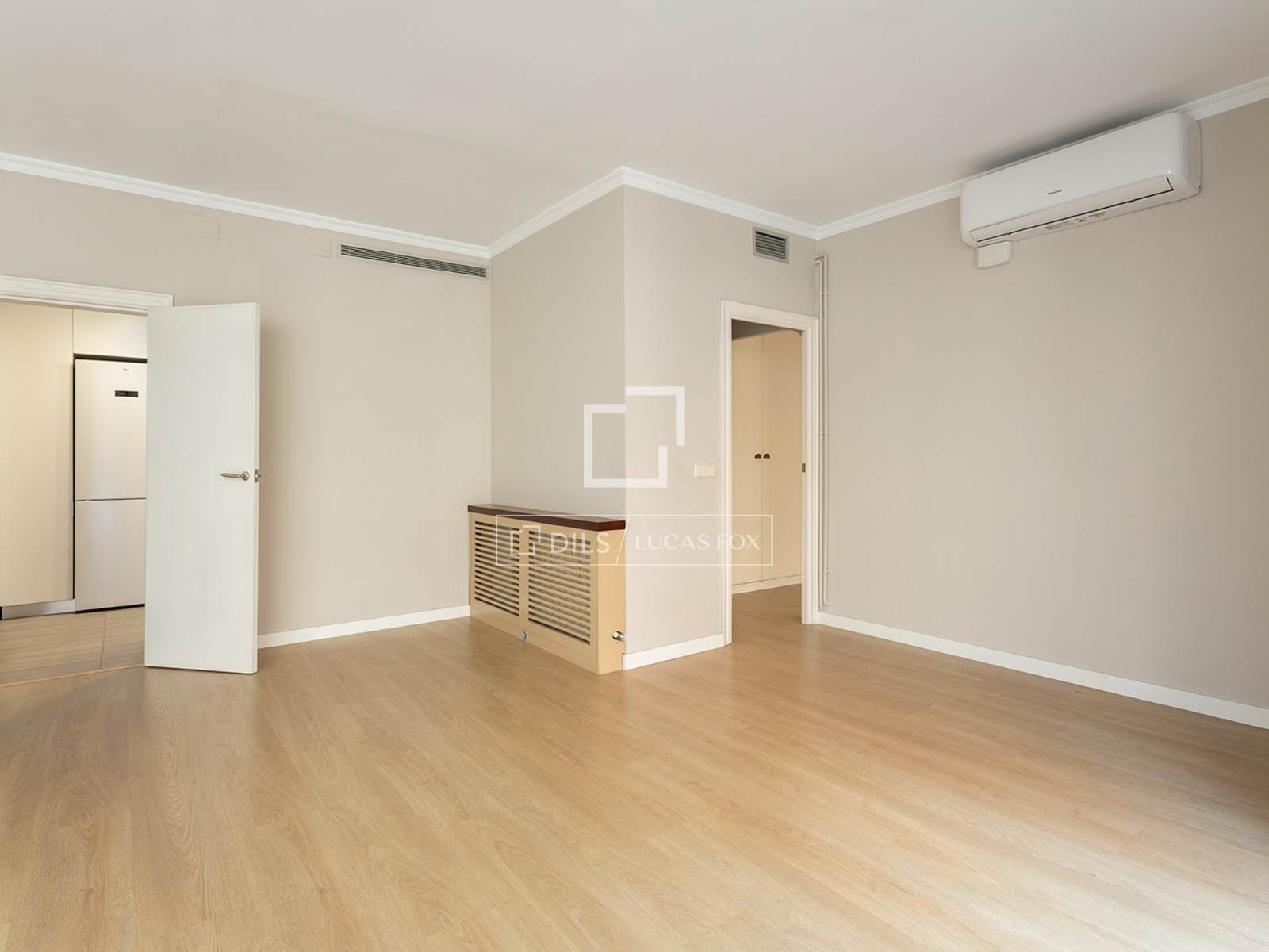 Dzīvoklis Barcelona, Spānijā 4 istabas, 130 m2 Nr. 150558