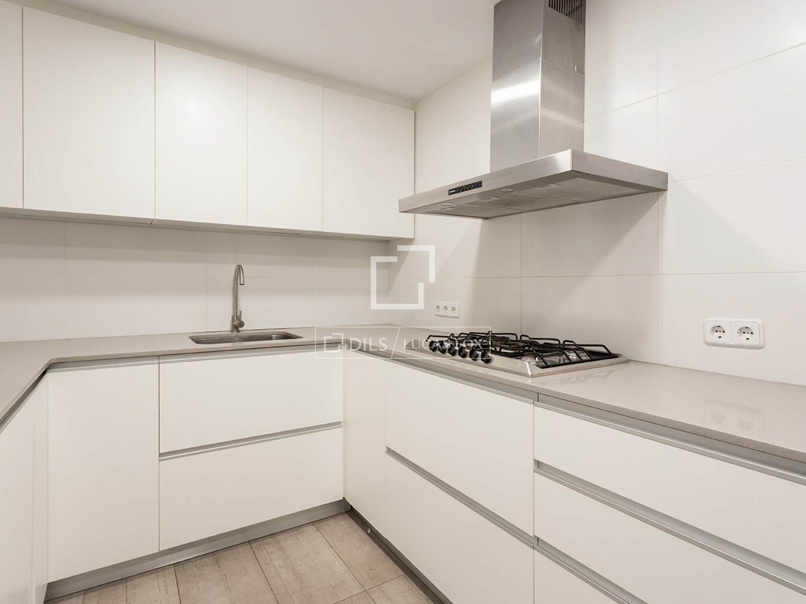 Dzīvoklis Barcelona, Spānijā 4 istabas, 130 m2 Nr. 150558