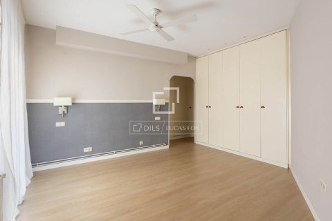 Apartment à vendre à Barcelona, Espagne, 4 chambres, 130 m2 No. 150558 - photo 20