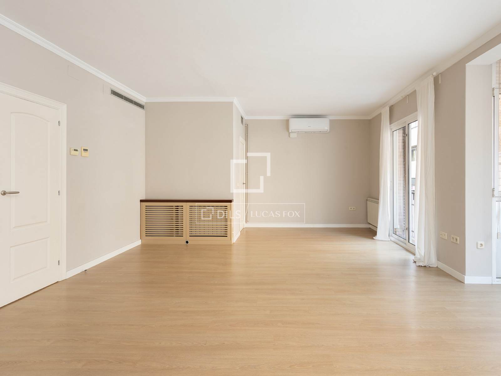 Dzīvoklis Barcelona, Spānijā 4 istabas, 130 m2 Nr. 150558