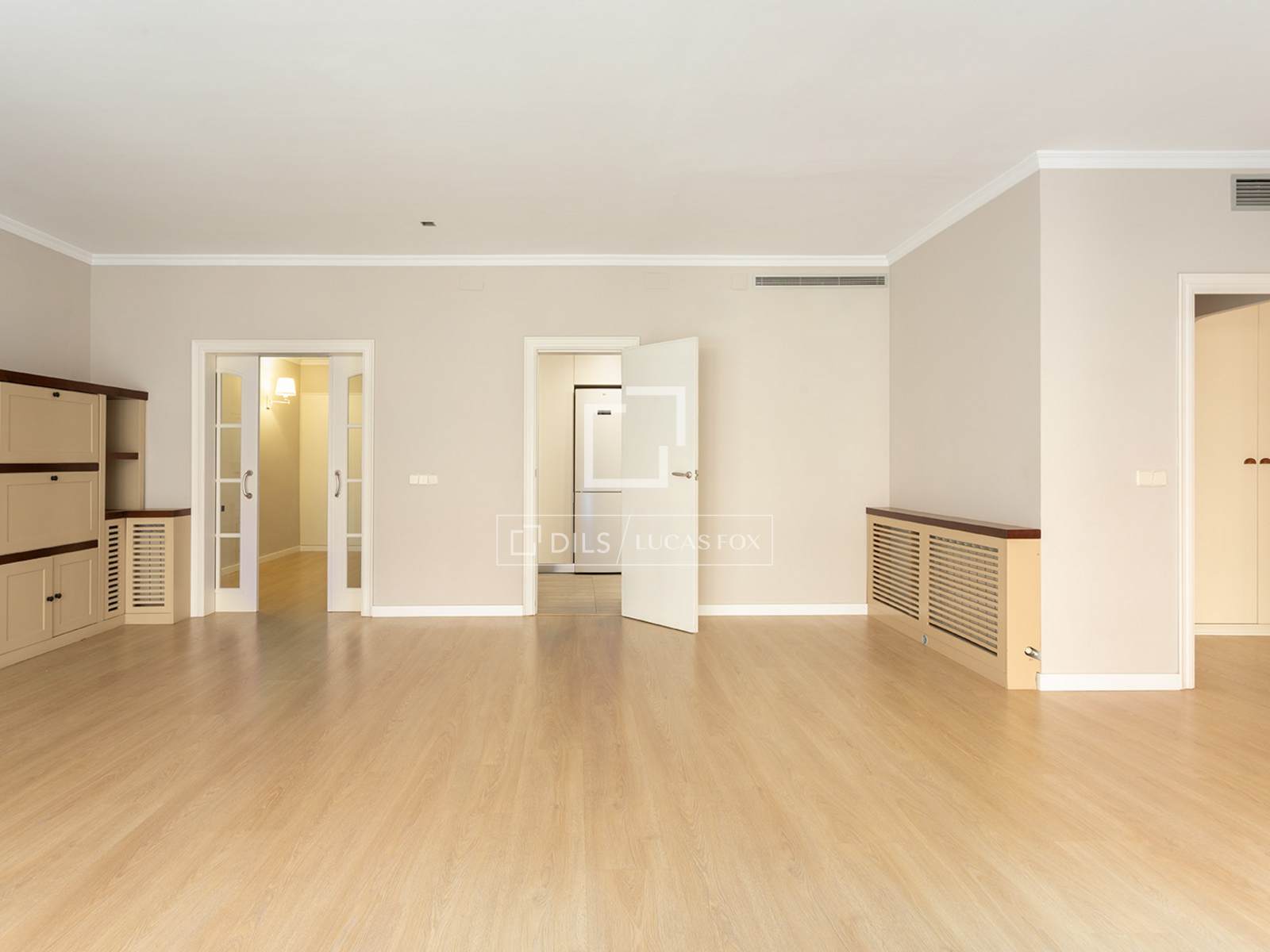 Dzīvoklis Barcelona, Spānijā 4 istabas, 130 m2 Nr. 150558