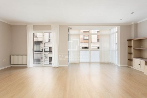 Apartment à vendre à Barcelona, Espagne, 4 chambres, 130 m2 No. 150558 - photo 6