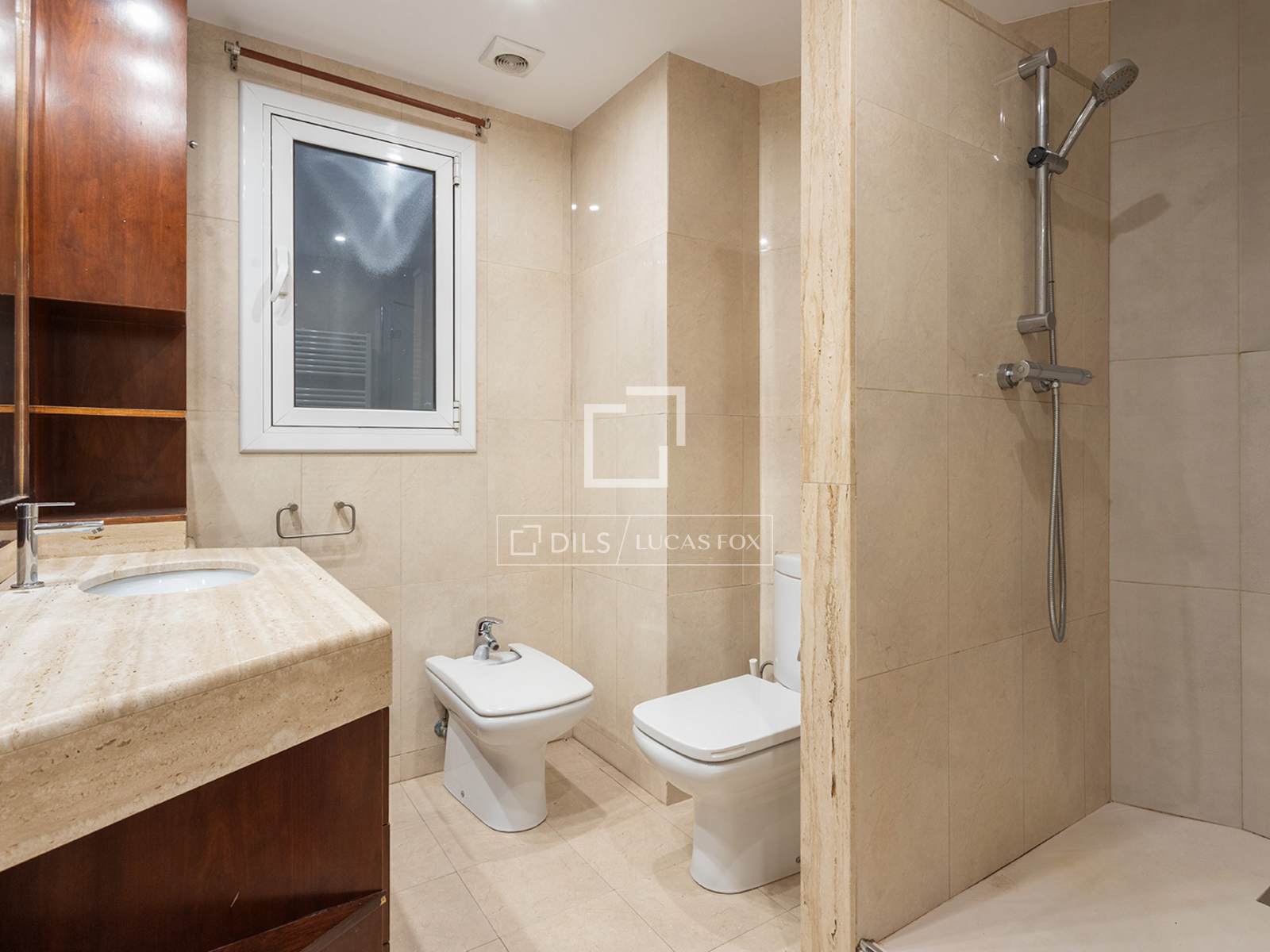 Dzīvoklis Barcelona, Spānijā 4 istabas, 130 m2 Nr. 150558
