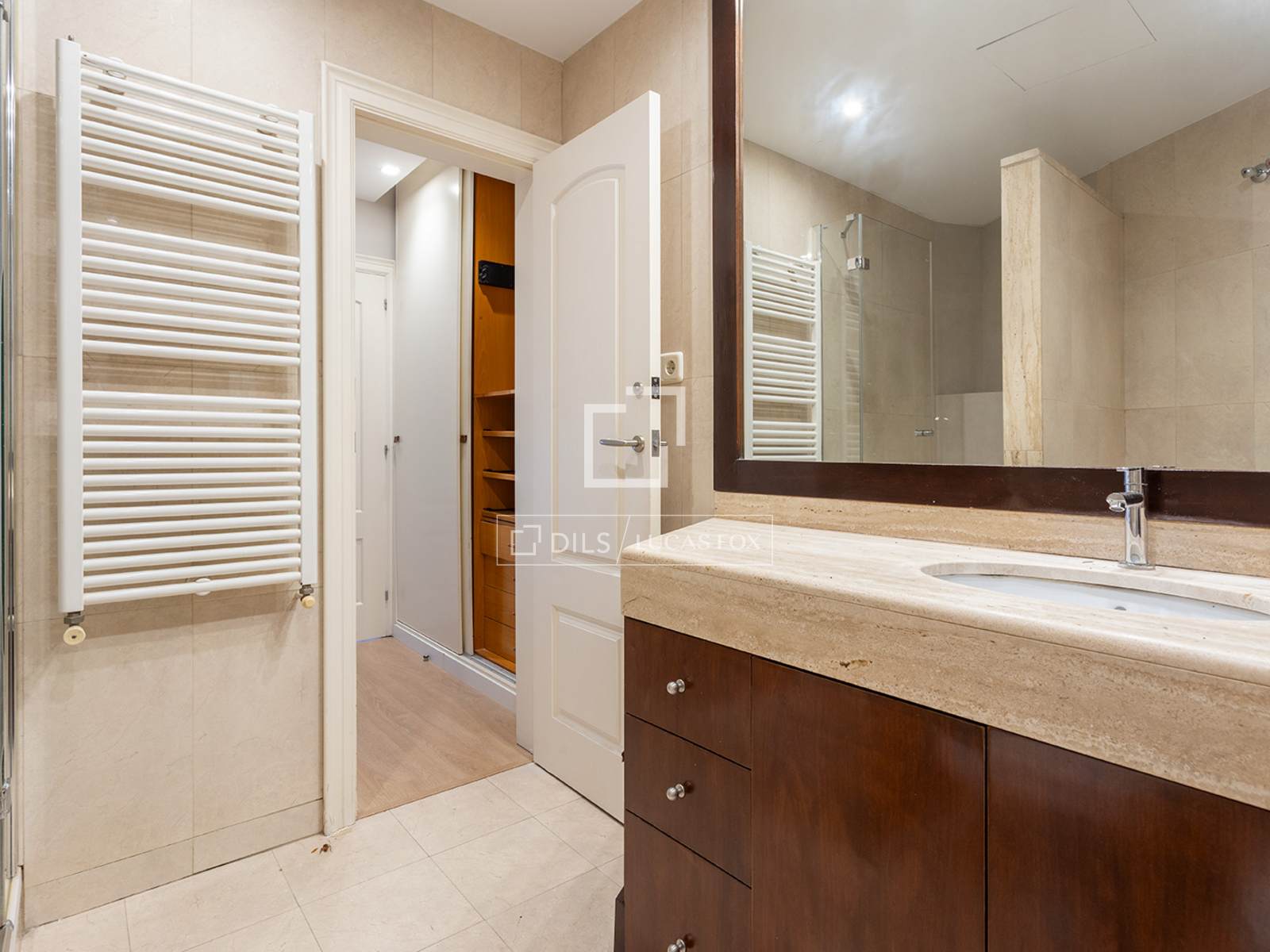 Dzīvoklis Barcelona, Spānijā 4 istabas, 130 m2 Nr. 150558