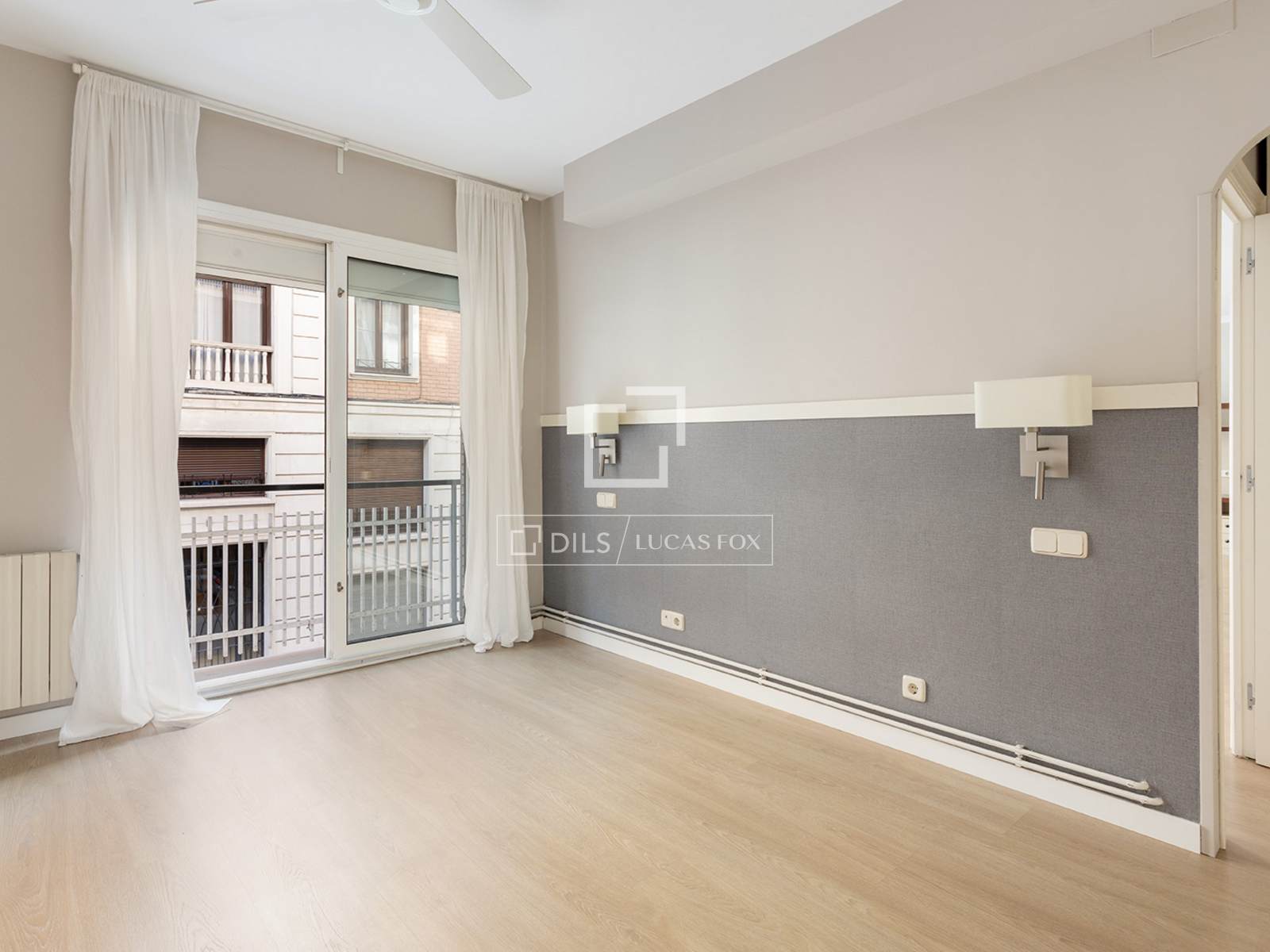 Dzīvoklis Barcelona, Spānijā 4 istabas, 130 m2 Nr. 150558
