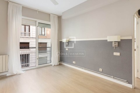 Apartment à vendre à Barcelona, Espagne, 4 chambres, 130 m2 No. 150558 - photo 24