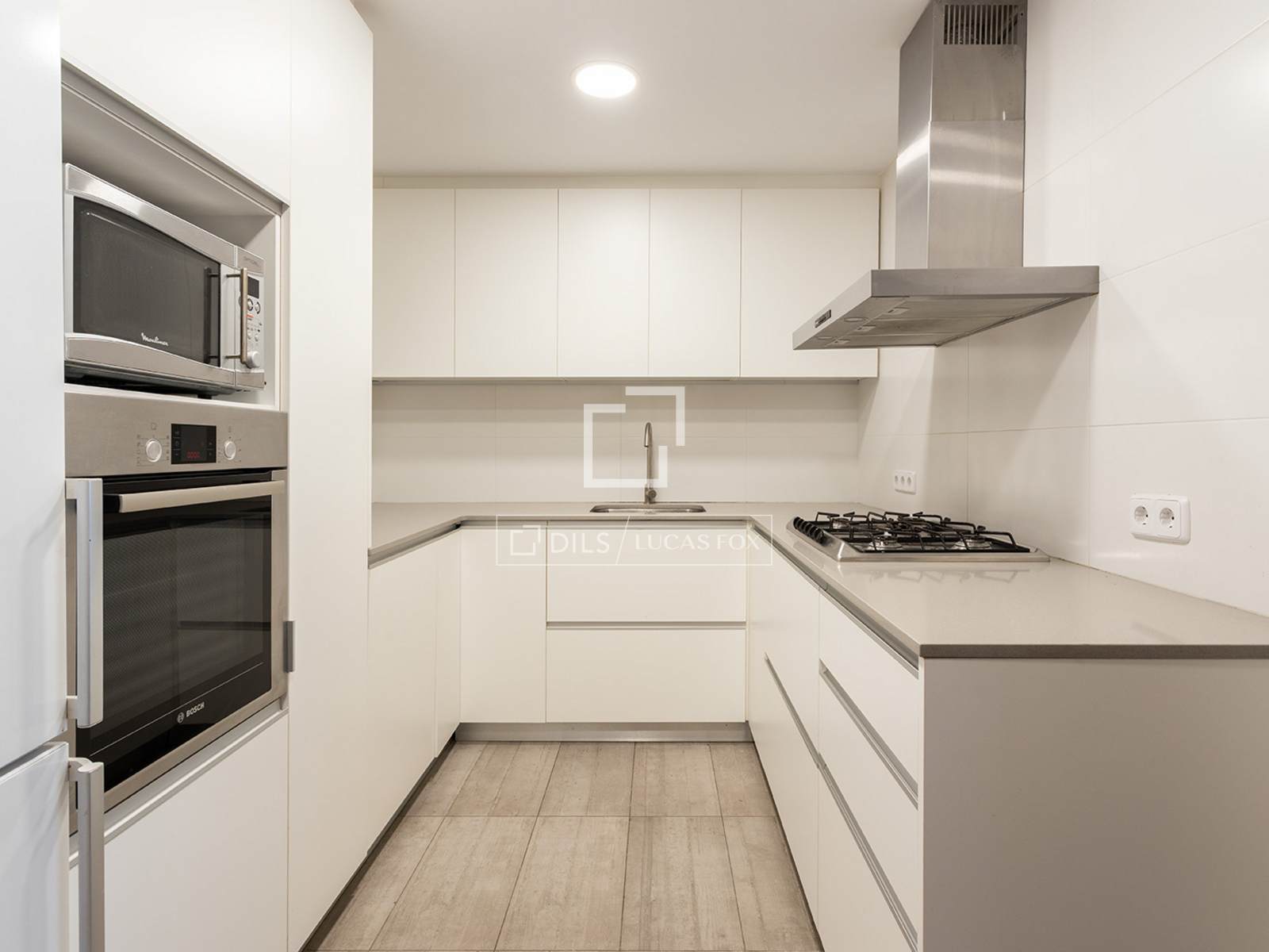 Dzīvoklis Barcelona, Spānijā 4 istabas, 130 m2 Nr. 150558