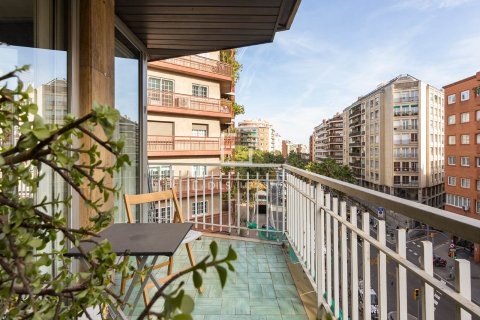Dzīvoklis pārdošanā Barcelona, Spānijā 5 istabas, 190 m2 Nr. 150556 - attēls 2