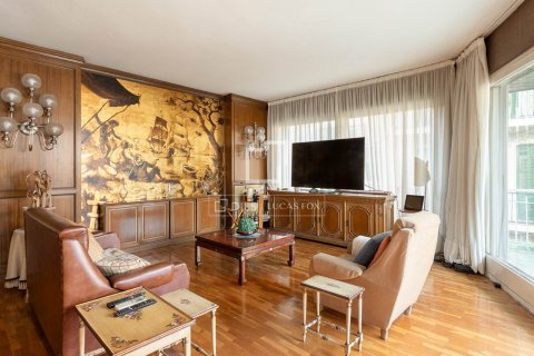 Dzīvoklis pārdošanā Barcelona, Spānijā 5 istabas, 190 m2 Nr. 150556 - attēls 8