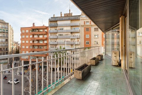 Dzīvoklis pārdošanā Barcelona, Spānijā 5 istabas, 190 m2 Nr. 150556 - attēls 3