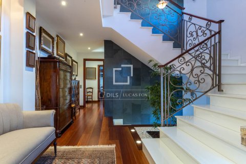 Villa for sale in Valldoreix, Barcelona, Spain 7 bedrooms, 734 sq.m. No. 150557 - photo 8