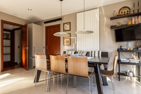 Villa for sale in Valldoreix, Barcelona, Spain 7 bedrooms, 734 sq.m. No. 150557 - photo 19