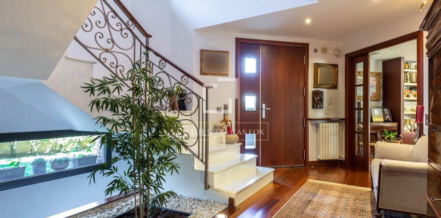 Villa Sant Cugat Del Valles, Barcelona, Spānijā 7 istabas, 734 m2 Nr. 150557