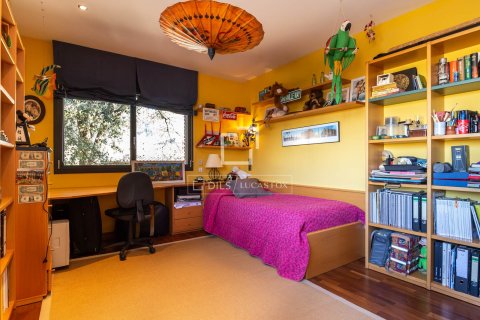 Villa for sale in Valldoreix, Barcelona, Spain 7 bedrooms, 734 sq.m. No. 150557 - photo 27