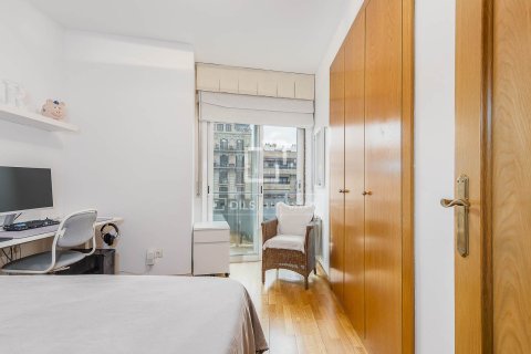 Penthouse w Barcelona, Hiszpania 4 sypialnie, 127 mkw. nr 150555 – zdjęcie 19