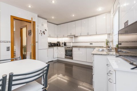 Penthouse w Barcelona, Hiszpania 4 sypialnie, 127 mkw. nr 150555 – zdjęcie 12