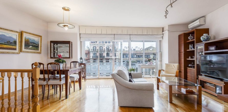 Penthouse w Barcelona, Hiszpania 4 sypialnie, 127 mkw. nr 150555