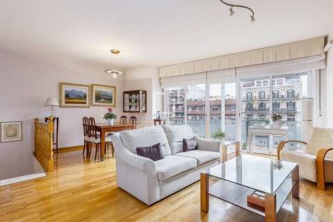 Penthouse w Barcelona, Hiszpania 4 sypialnie, 127 mkw. nr 150555 – zdjęcie 2