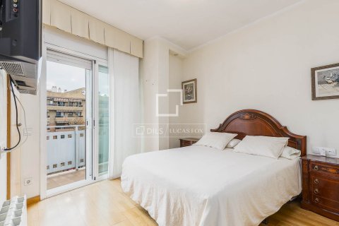 Penthouse w Barcelona, Hiszpania 4 sypialnie, 127 mkw. nr 150555 – zdjęcie 24