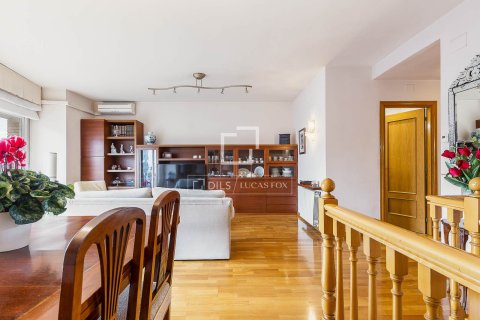 Penthouse w Barcelona, Hiszpania 4 sypialnie, 127 mkw. nr 150555 – zdjęcie 3