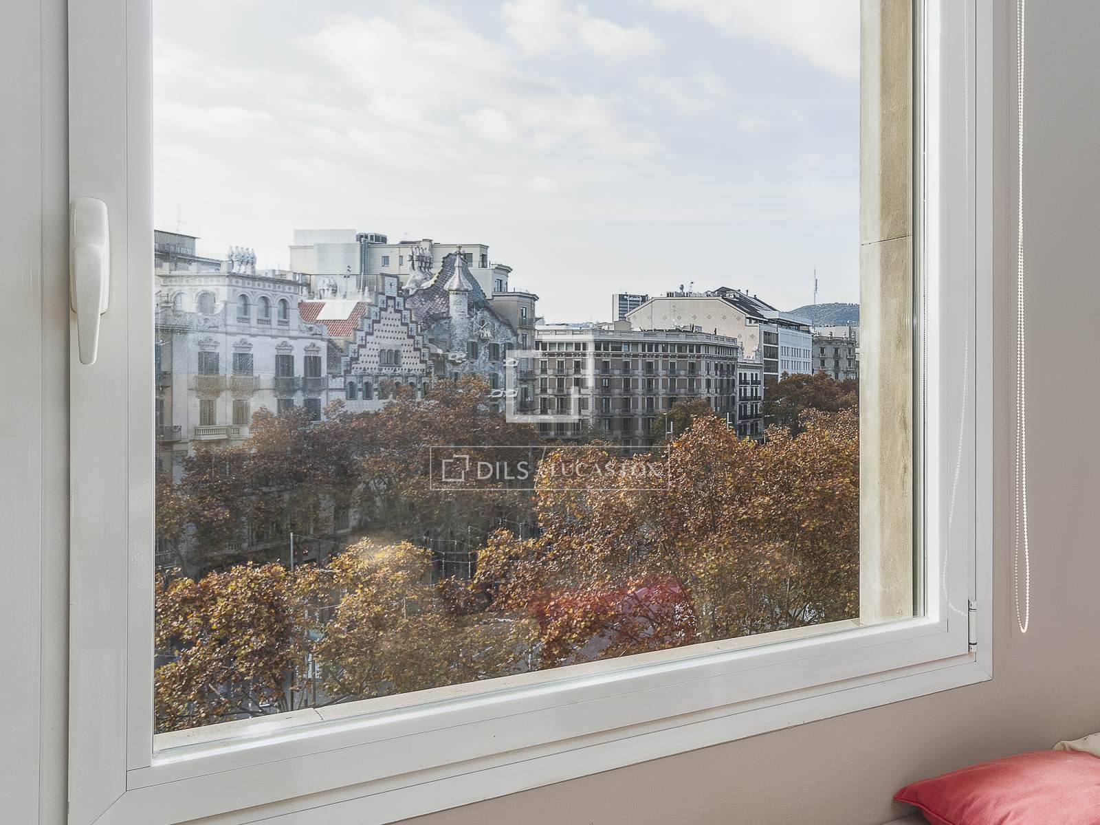 Apartment in Barcelona, Spain 3 bedrooms, 230 sq.m. No. 150554
