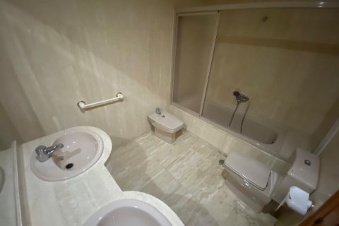 Apartment for sale Torrevieja, Alicante, Spain 4 bedrooms, 152 sq.m. No. 113189 - photo 14