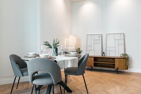 Apartment à vendre à Barcelona, Espagne, 2 chambres, 80 m2 No. 164621 - photo 27