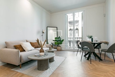 Apartment à Barcelona, Espagne 2 chambres, 80 m2 No. 164621