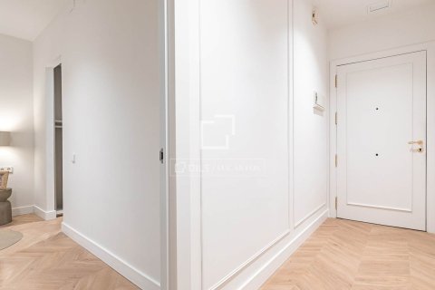 Apartment à vendre à Barcelona, Espagne, 2 chambres, 80 m2 No. 164621 - photo 14