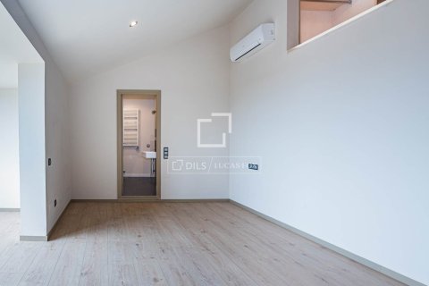 Villa for sale in Castelldefels, Barcelona, Spain 5 bedrooms, 263 sq.m. No. 164624 - photo 22