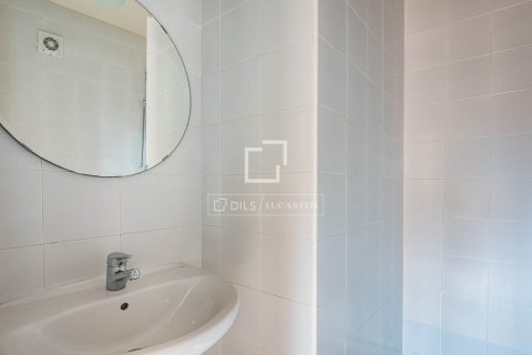 Villa for sale in Castelldefels, Barcelona, Spain 5 bedrooms, 263 sq.m. No. 164624 - photo 19