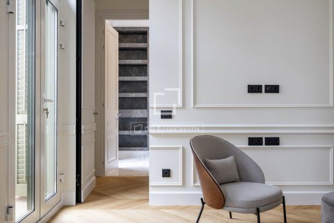 Apartment à vendre à Barcelona, Espagne, 4 chambres, 275 m2 No. 164620 - photo 24